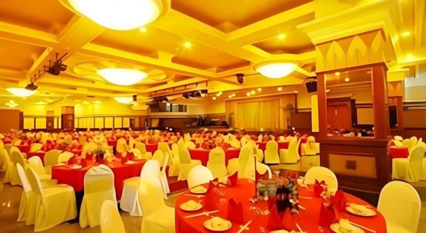 Hotel Banjarmasin International Exterior foto