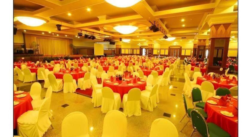 Hotel Banjarmasin International Exterior foto